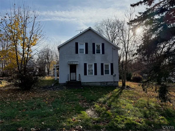 12 Homer St, Union Springs, NY 13160