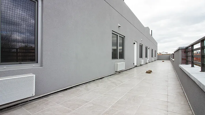 Rented by Nooklyn NYC LLC | media 44