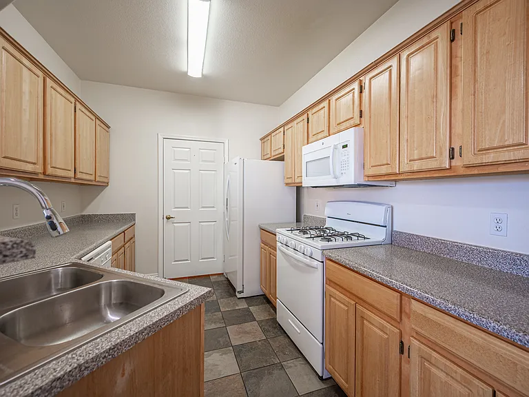 8555 W Russell Rd #2062-1 — Photo 4