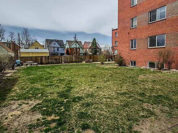 4th image of 85 N Grant St APT 26