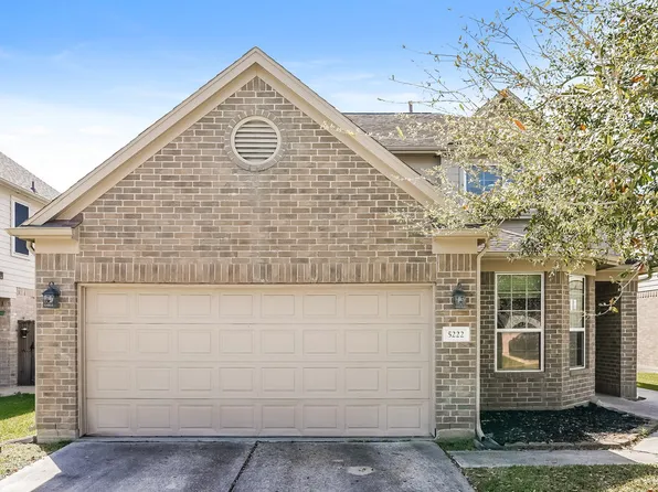 5222 Rio Dr, Baytown, TX 77521