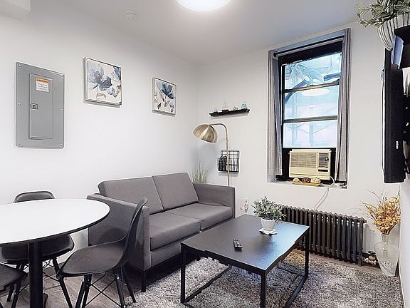 3rd image of 15 E 11th St APT 10B