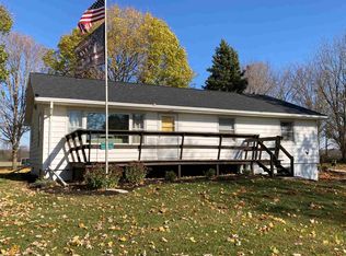 5920 W Crystal Lake Rd, Warsaw, IN 46580