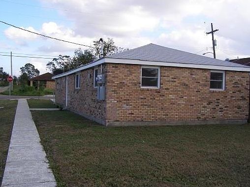 1st image of 1842 Gordon St