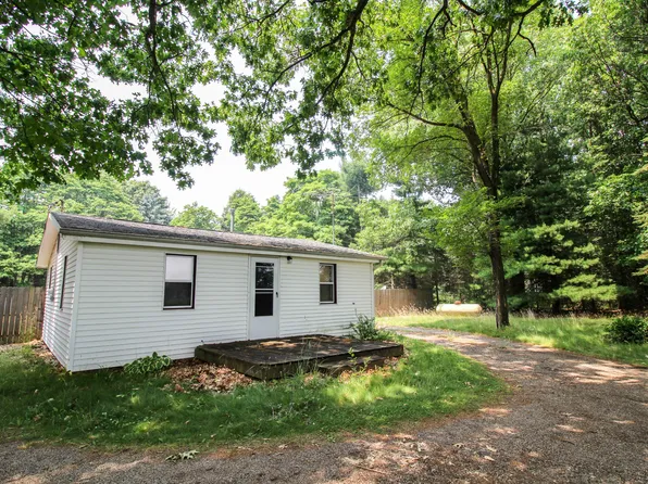 53830 N Fisher Lake Rd, Three Rivers, MI 49093