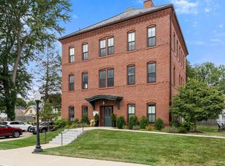 15 Sparhawk St #3, Amesbury, MA 01913