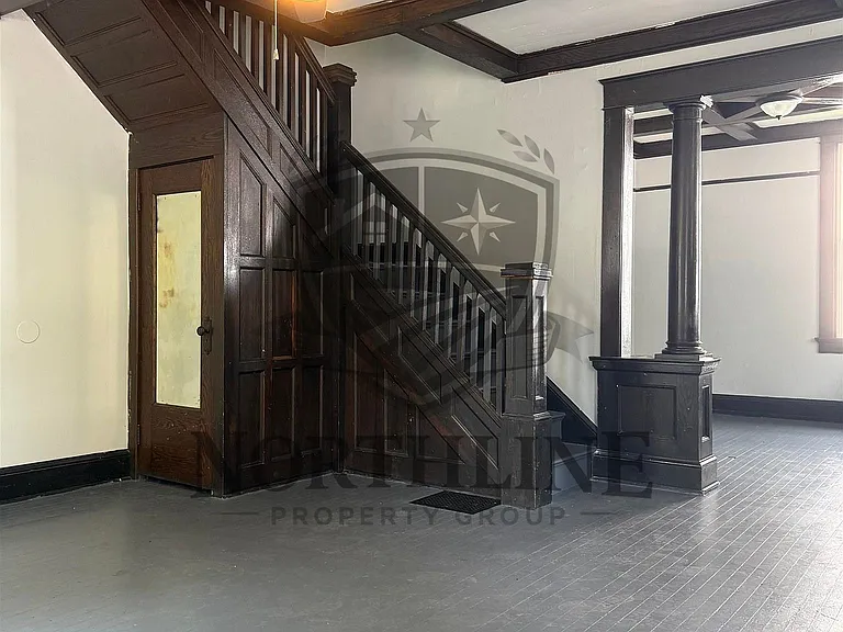 1403 Cass St — Photo 3