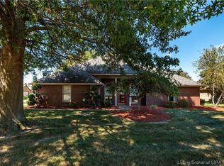 2107 Twinbrook Dr, Sellersburg, IN 47172
