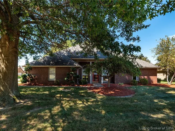 2107 Twinbrook Drive, Sellersburg, IN 47172