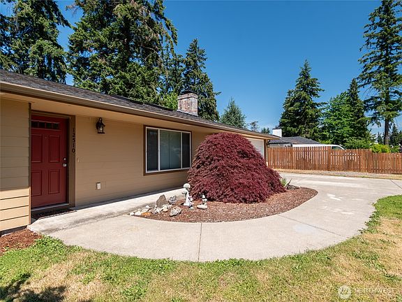 2nd image of 12510 109th Avenue Ct E