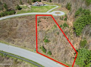 24 Old Farm Ln, Pittsfield, MA 01201