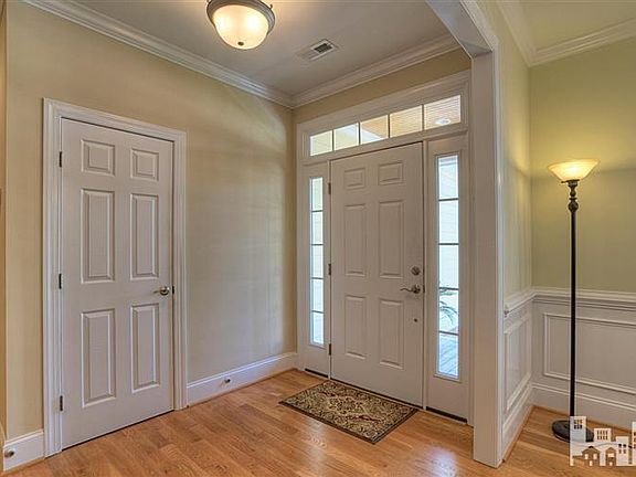 2nd image of 6075 Willow Glen Dr