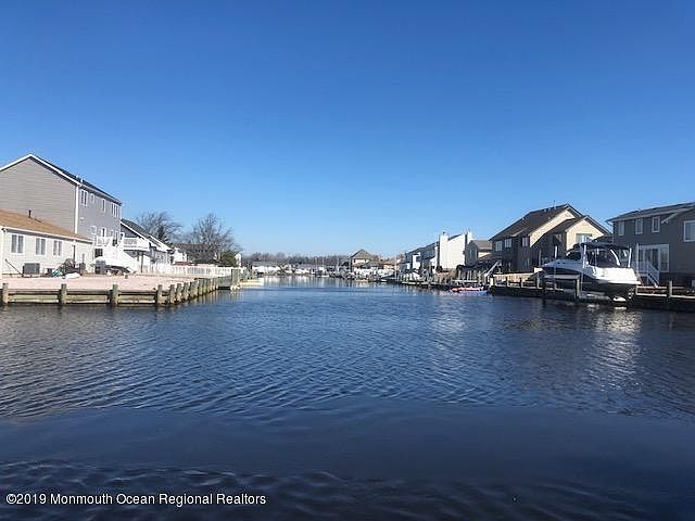 1st image of 3138 Beachview Dr