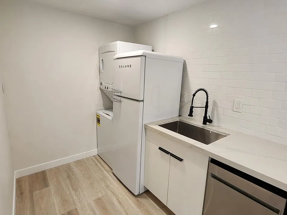 Laundry, dishwasher, and garbage disposal