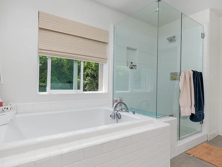 655 Manzanita Ln — Photo 15