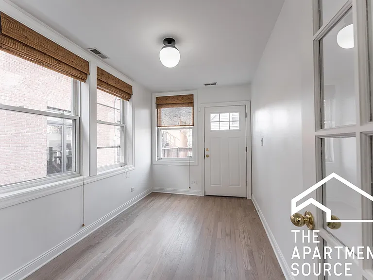 2522 N Artesian Ave — Photo 7