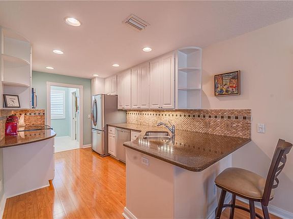 5th image of 7816 Bergamo Ave