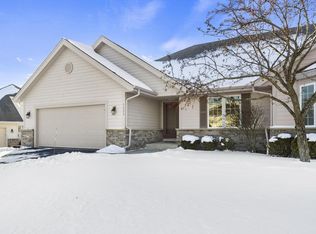 7033 W Mequon Trl, Mequon, WI 53092