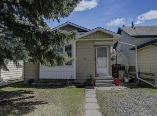 184 NW Erin Croft Cres SE, Calgary, AB T2B 2V1