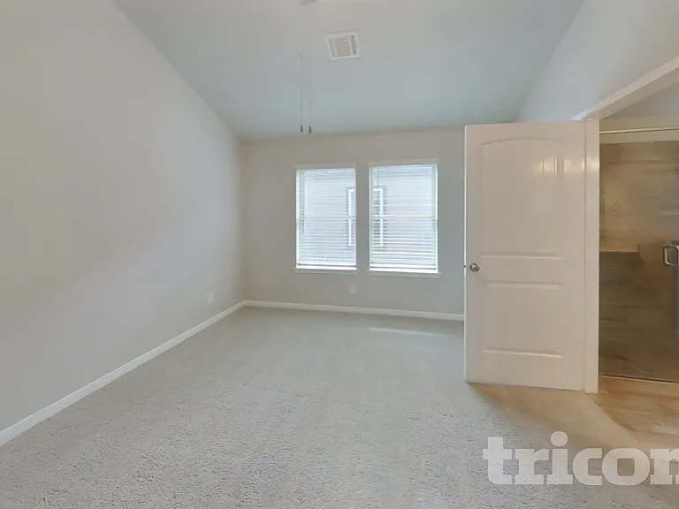 9829 Glen Brook Ln — Photo 6