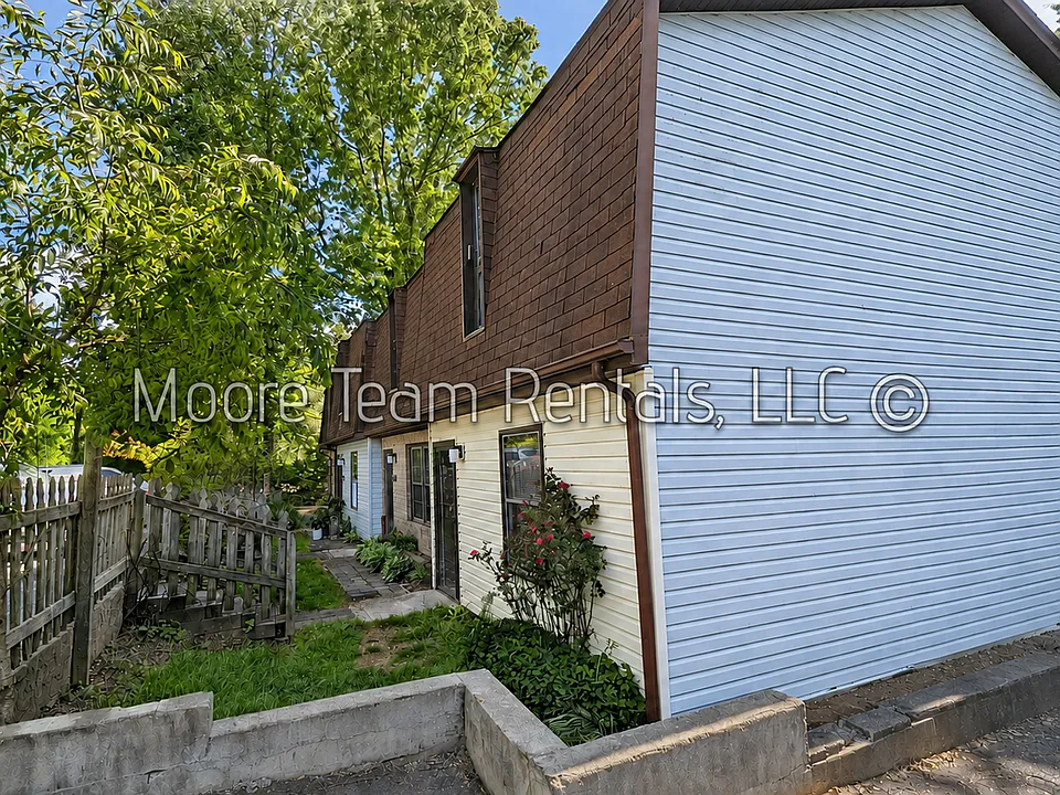 103-109 Paradise Ave