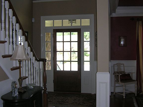 INTERIOR VIEW OF ENTRANCE