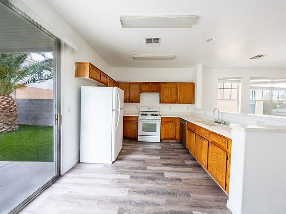 2nd image of 5023 Droubay Dr