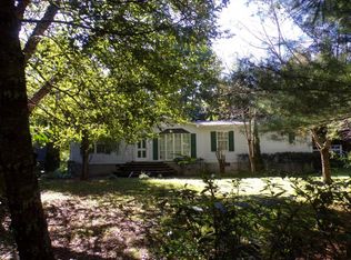 450 Racoon Ravine Ln, Mountain City, TN 37683