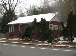 27 Ramseyburg Rd, Columbia, NJ 07832