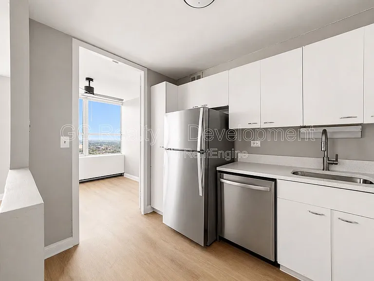 655 W Irving Park Rd #3513 — Photo 5