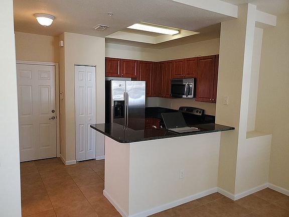 4th image of 4720 Mimosa Pl Unit 916