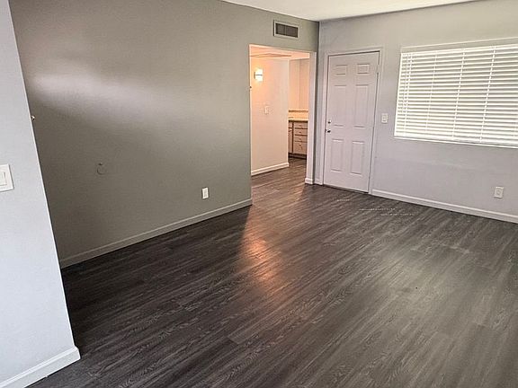3rd image of 2015 N Swan Rd #2019