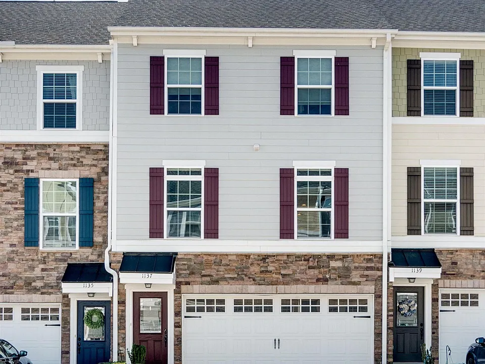 1137 Boxcar Way