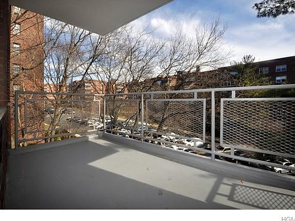 Private balcony overlooks tree lined Garth Road and is great for enjoying breakfast or drinks with friends.