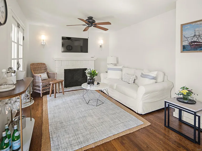 950 Olive Ave — Photo 11