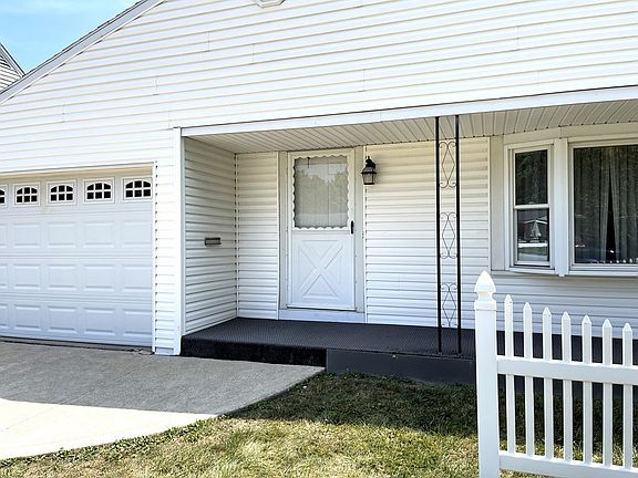 5th image of 73 Roberts Dr