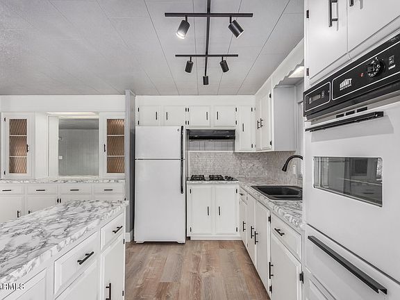 5th image of 33223 N 224TH Avenue