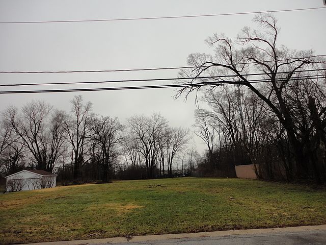 2nd image of 1161 S Addison Ave