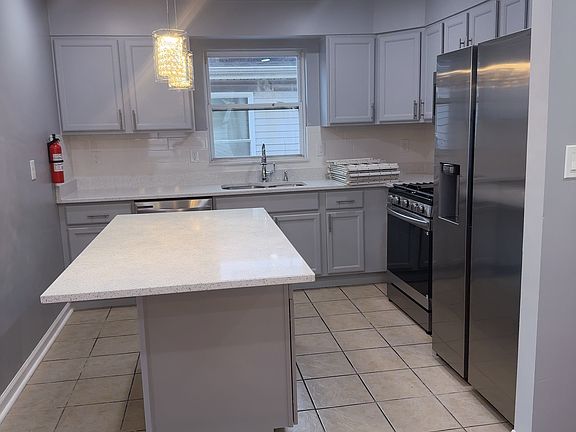 3rd image of 63 Milford Ave Floor 2