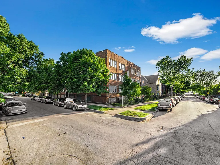 4301 W Potomac Ave — Photo 7