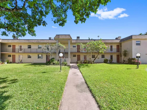 700 Lori Drive #197, Palm Springs, FL 33461