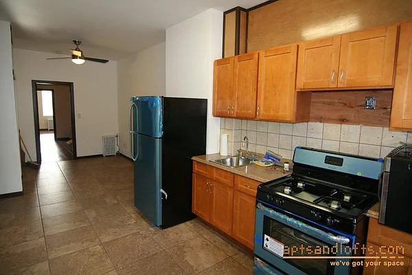 Rented by aptsandlofts.com | media 10