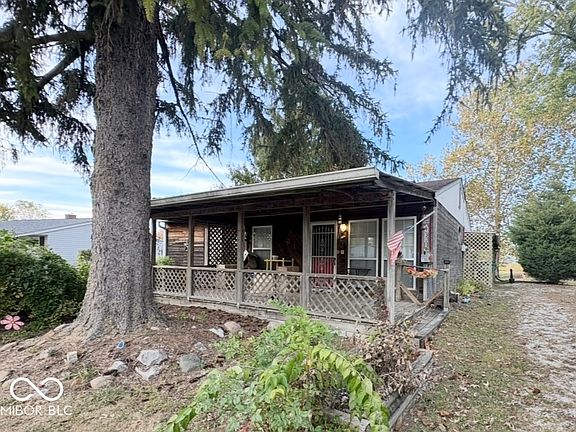 3rd image of 1102 Fairlane Dr