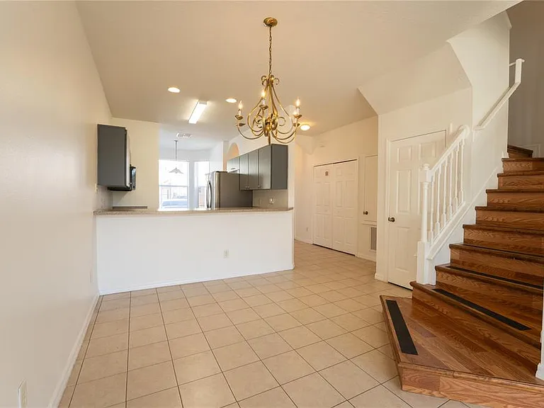 4712 Hemingway House St — Photo 4