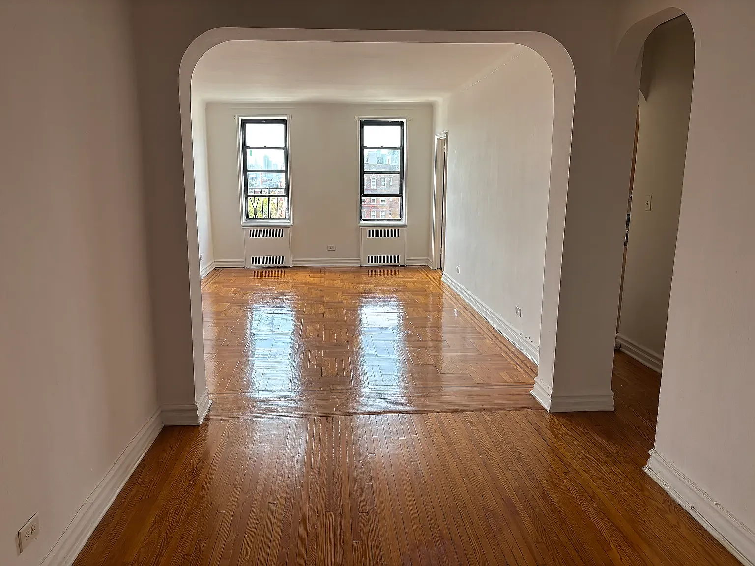 42-05 48th Avenue — Photo 2