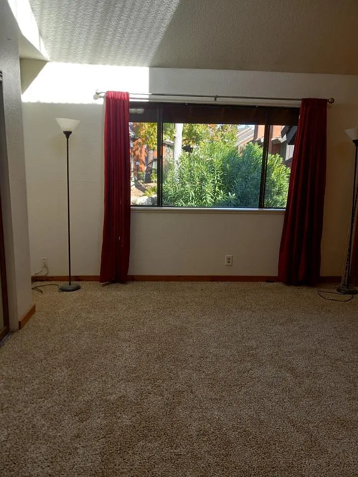 550 Pistol Creek Ct — Photo 1