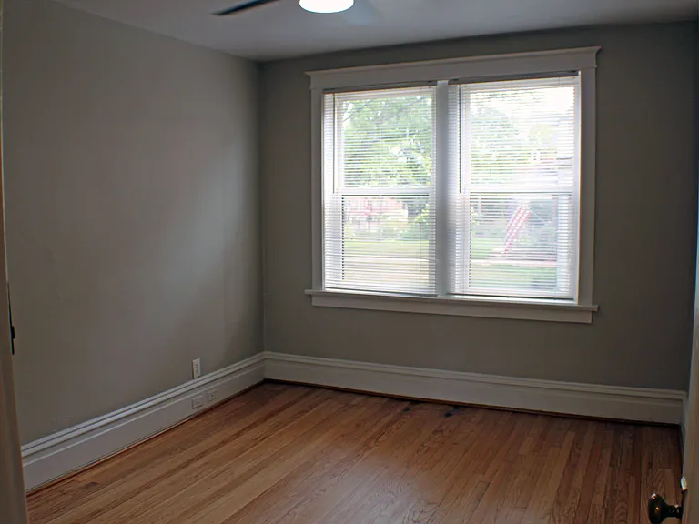 Forest View Apts. — Photo 8