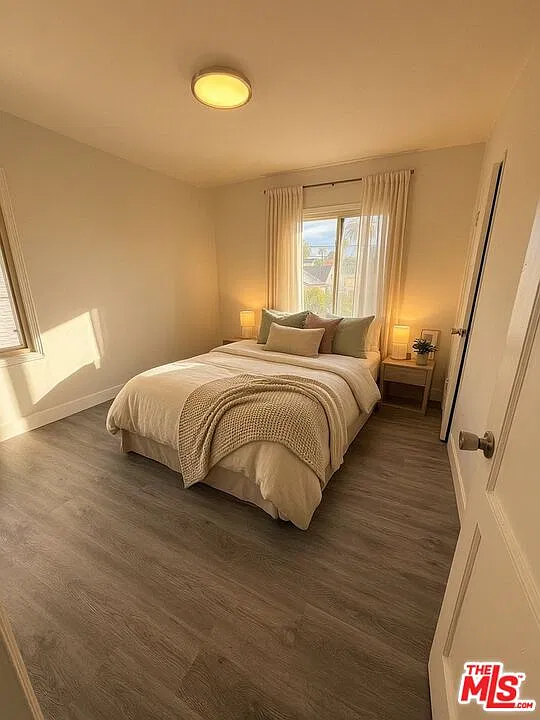 12 bed, 1.5 bath, 1250 sqft, $3,200 — Photo 4