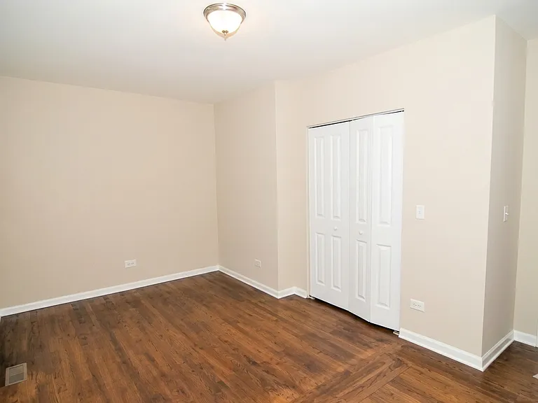 2065 W Jarvis Ave #3E — Photo 8