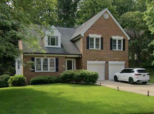 4406 Nuttall Rd, Fairfax, VA 22032
